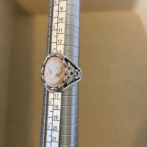 Elegant Silver and Cream Cameo Ring